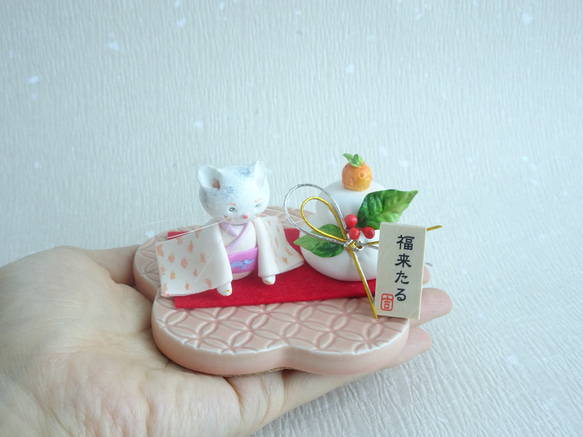 お着物猫ちゃんお正月のご挨拶♡【お正月/パン粘土/鏡餅/猫】 3枚目の画像