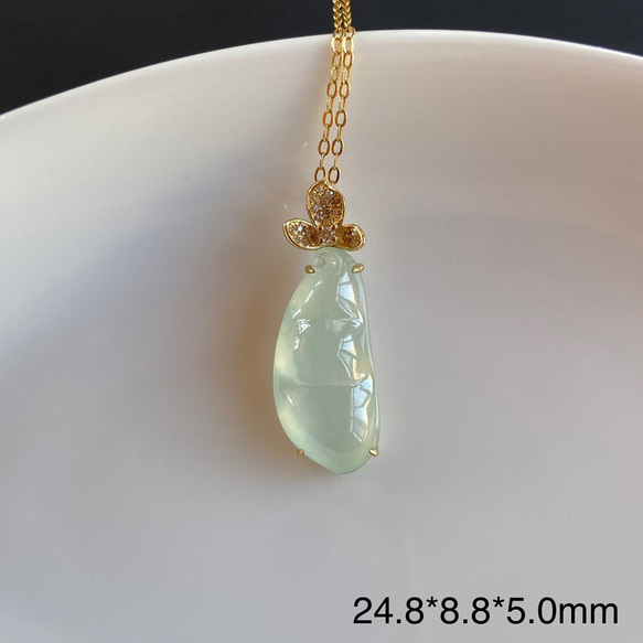 福豆」大粒 高氷種 A貨 本翡翠 薄青緑 氷種 福豆 如平安守り 爪留め  