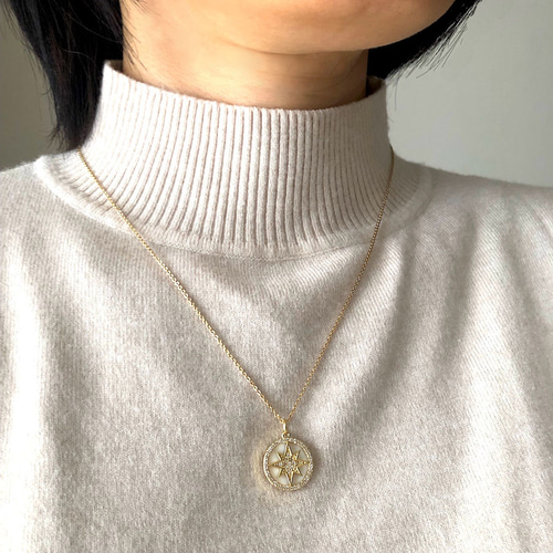 シェルとジルコニアのエレガント八芒星ネックレス ネックレス