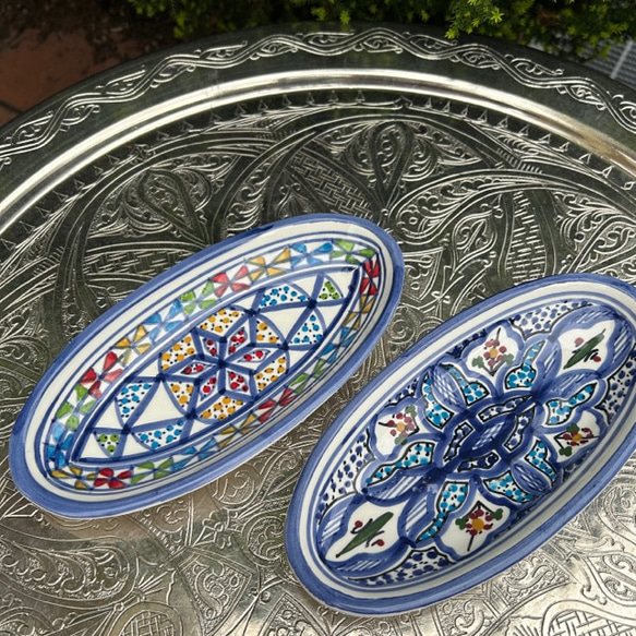 チュニジア・ナブールの陶器　19cmオバール皿　2枚セット　テンション上がる風車 23＆澄んだブルー 69 1枚目の画像