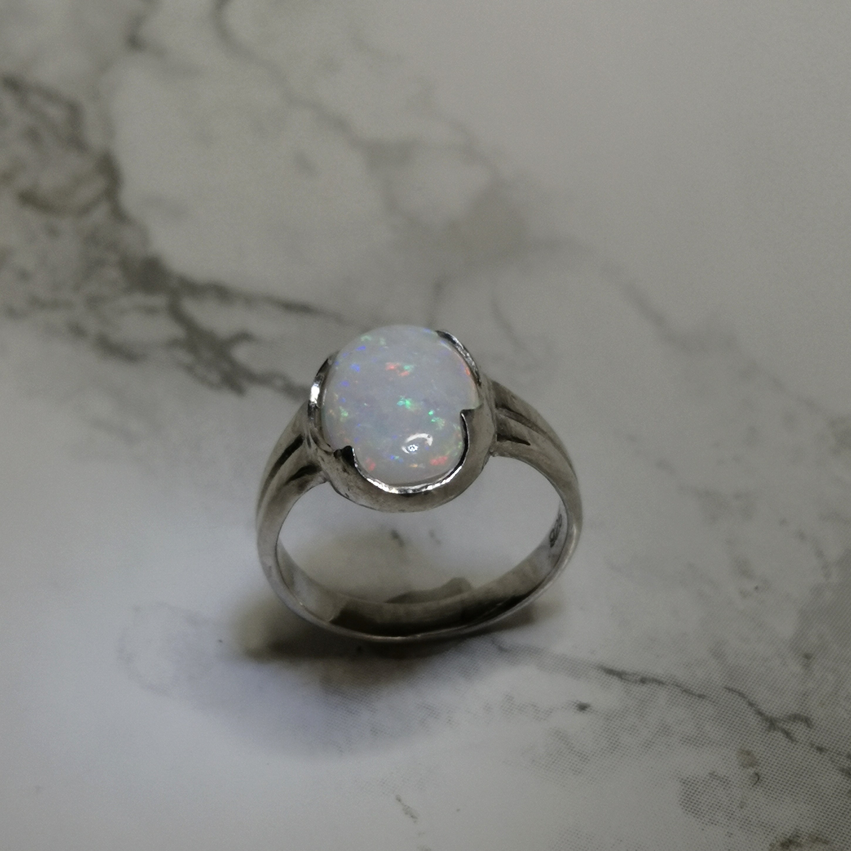 天然オパールリング ９２５　スターリングシルバー