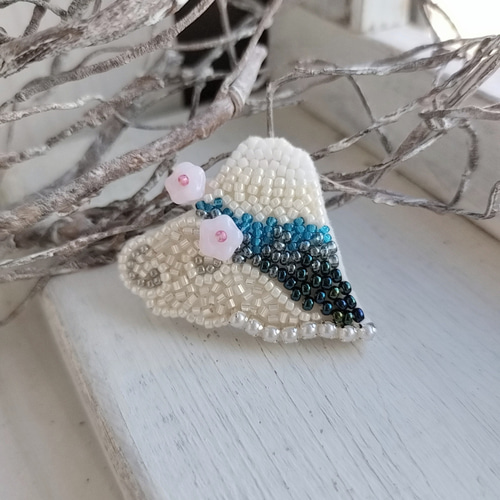 富士と桜M*ビーズ刺繍ブローチ ブローチ pinco 通販 17023267