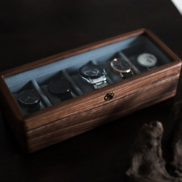 男性のためのウォッチケース　ヴィンテージ木製の時計収納ケース　腕時計好きの男性に贈る 1枚目の画像