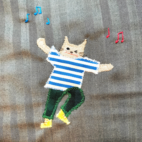 【NEW】ウールたまごバッグ グレイ ダンス猫男の子 2枚目の画像