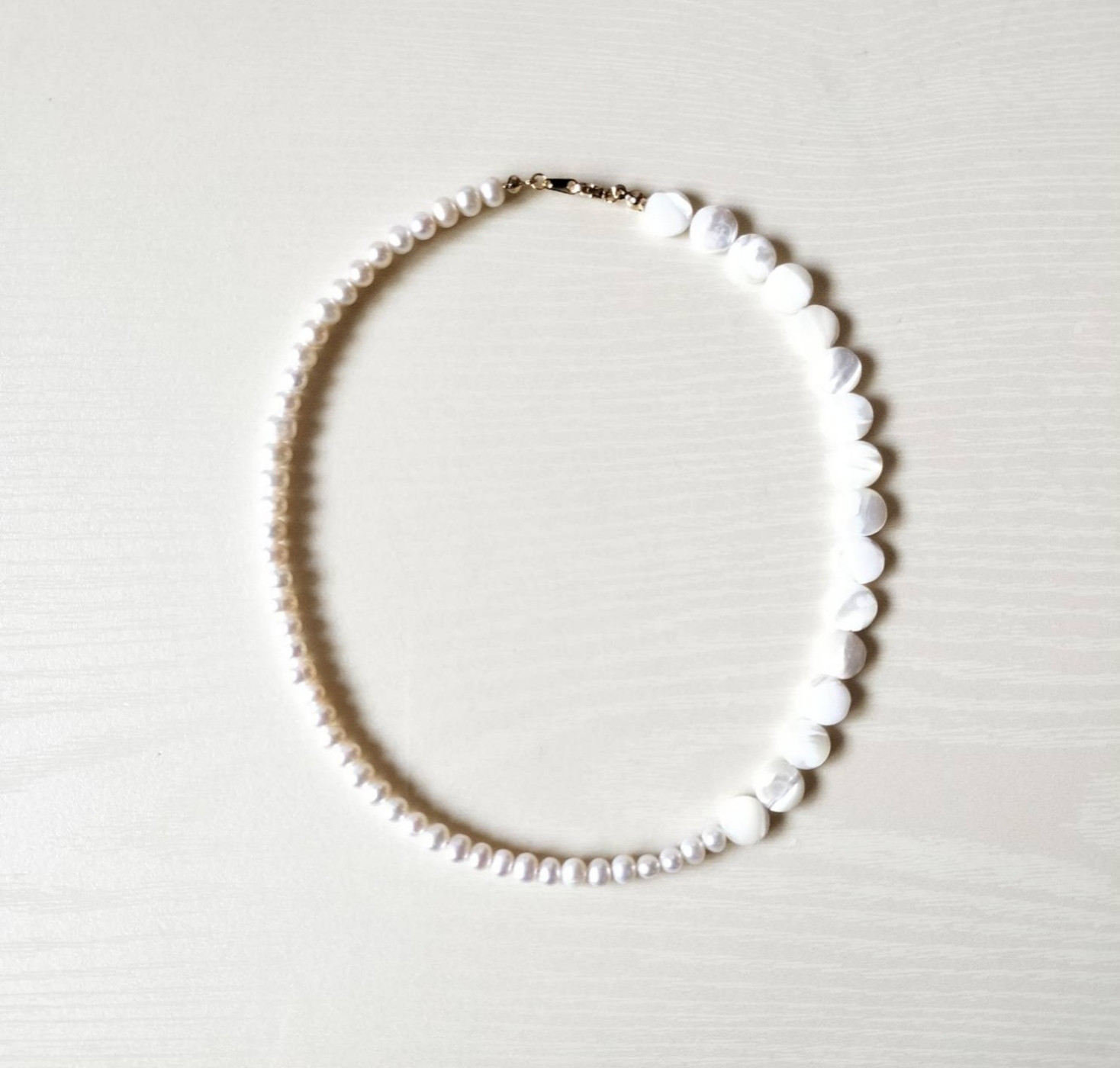 マザーオブパールと淡水真珠∴ネックレス