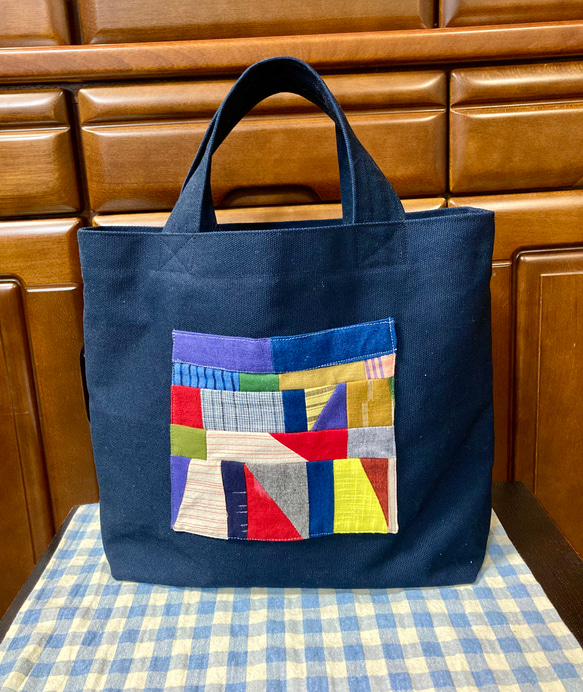 久留米絣のカラフルパッチワークポケットが付いた帆布のトート