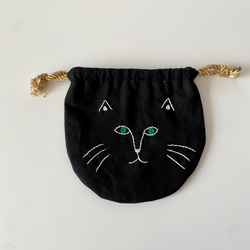 猫刺繍巾着　黒猫 2枚目の画像