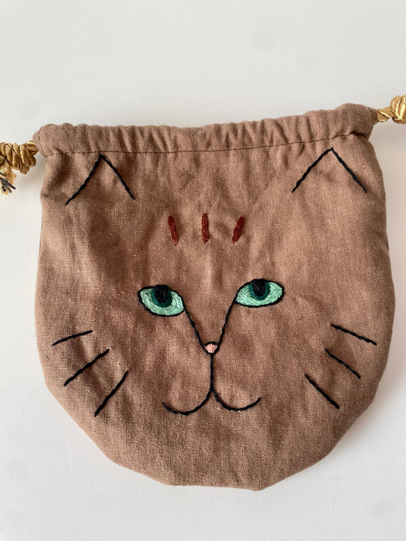 猫刺繍巾着　ブラウン 4枚目の画像