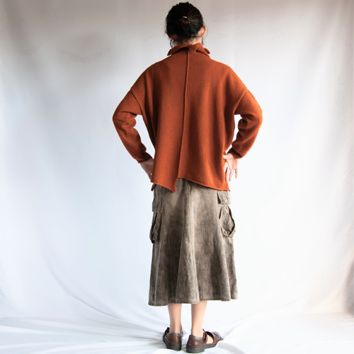 受注制作】ラムズウールのギザギザハイネック ムササビセーター