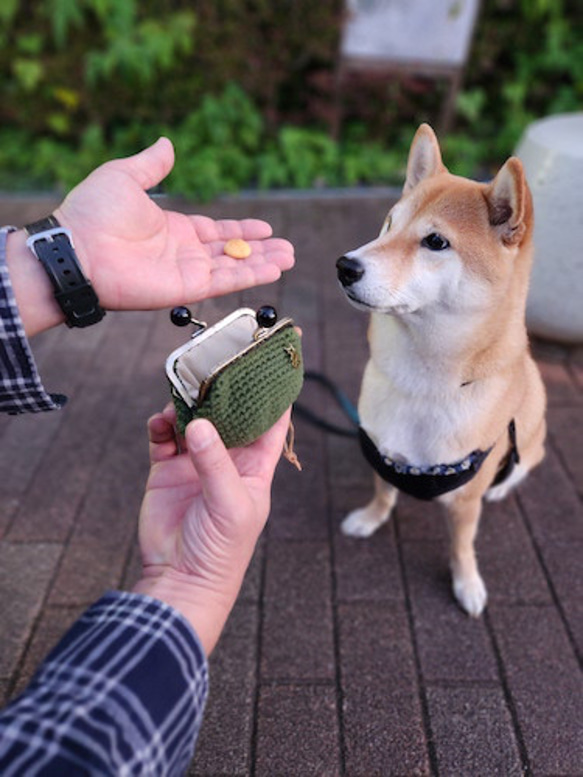 かぎ針編みのがま口　財布　がま口タイプのポーチ　　撥水加工裏地付き　犬のおやつ入れにも！ 8枚目の画像