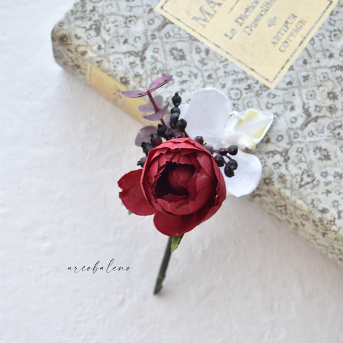 和装や白無垢に＊ボルドーのカラーと胡蝶蘭の縦長アームブーケ