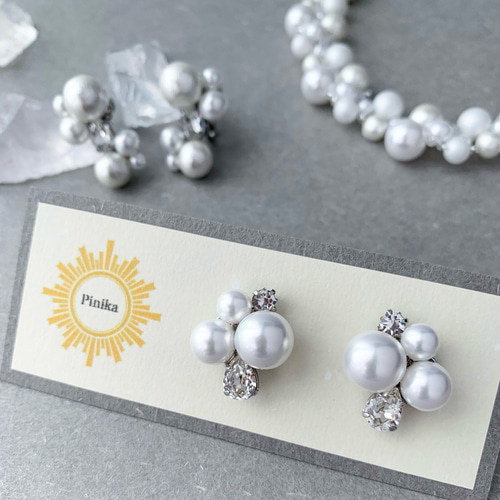 ホワイト/上品なシンプルパールピアス/イヤリング＜結婚式 七五三 卒業