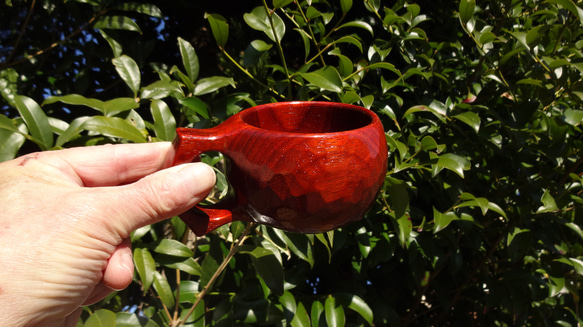 赤レンガ色の一木彫りコーヒーカップ 6枚目の画像