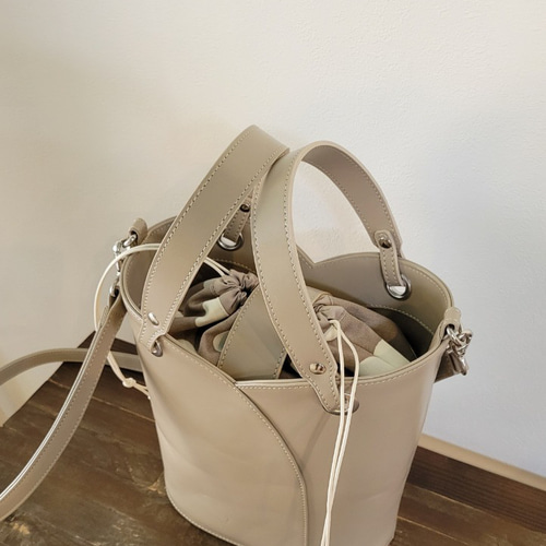 巾着の内袋付き バケツ型2wayショルダーバッグ（ベージュ