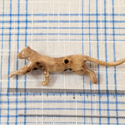 木製　ブローチ　（　ねこ　） 2枚目の画像