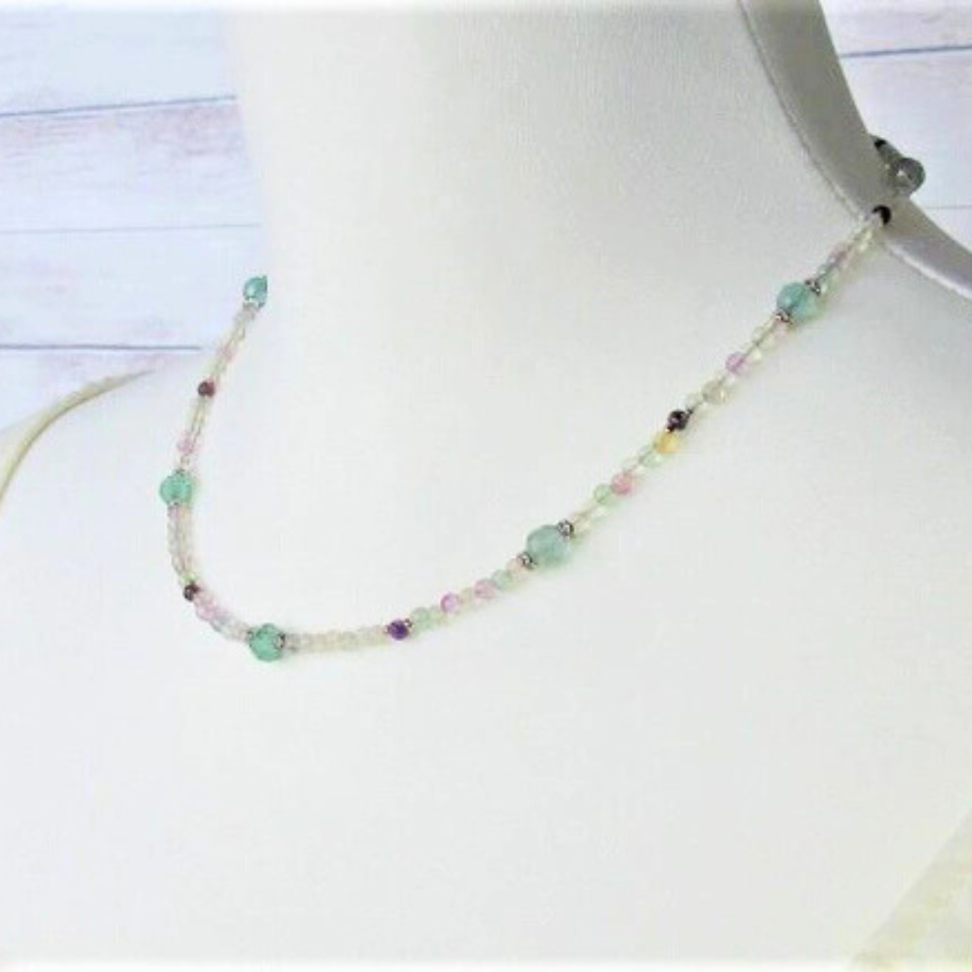 【B2】　ネックレス　フローライト　グリーンフローライト　天然石　天然石ビーズネックレス