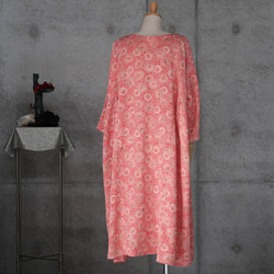 花唐草模様のワンピース   フリーサイズ  ロングスヌード付き　着物リメイク　kimono 6枚目の画像