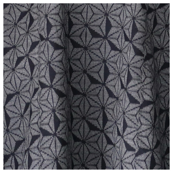 紬のワンピース　 麻の葉模様　パフ袖　Aライン　フリーサイズ　着物リメイク 2枚目の画像