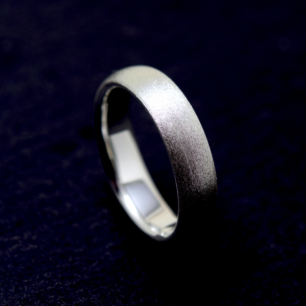 Sleek Ring / 5mm Silver ring サイズオーダー制作/ 受注製作シルバー　ダイヤポイント甲丸形状