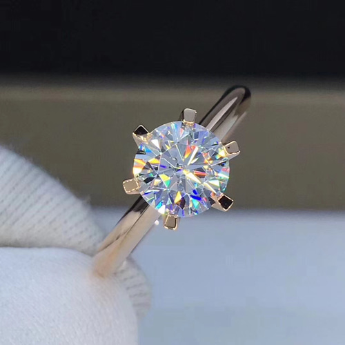 【newデザイン】輝くプリンセス　モアサナイト　ダイヤモンド　リング　K18 newデザイン】輝くプリンセス モアサナイト ダイヤモンド リング