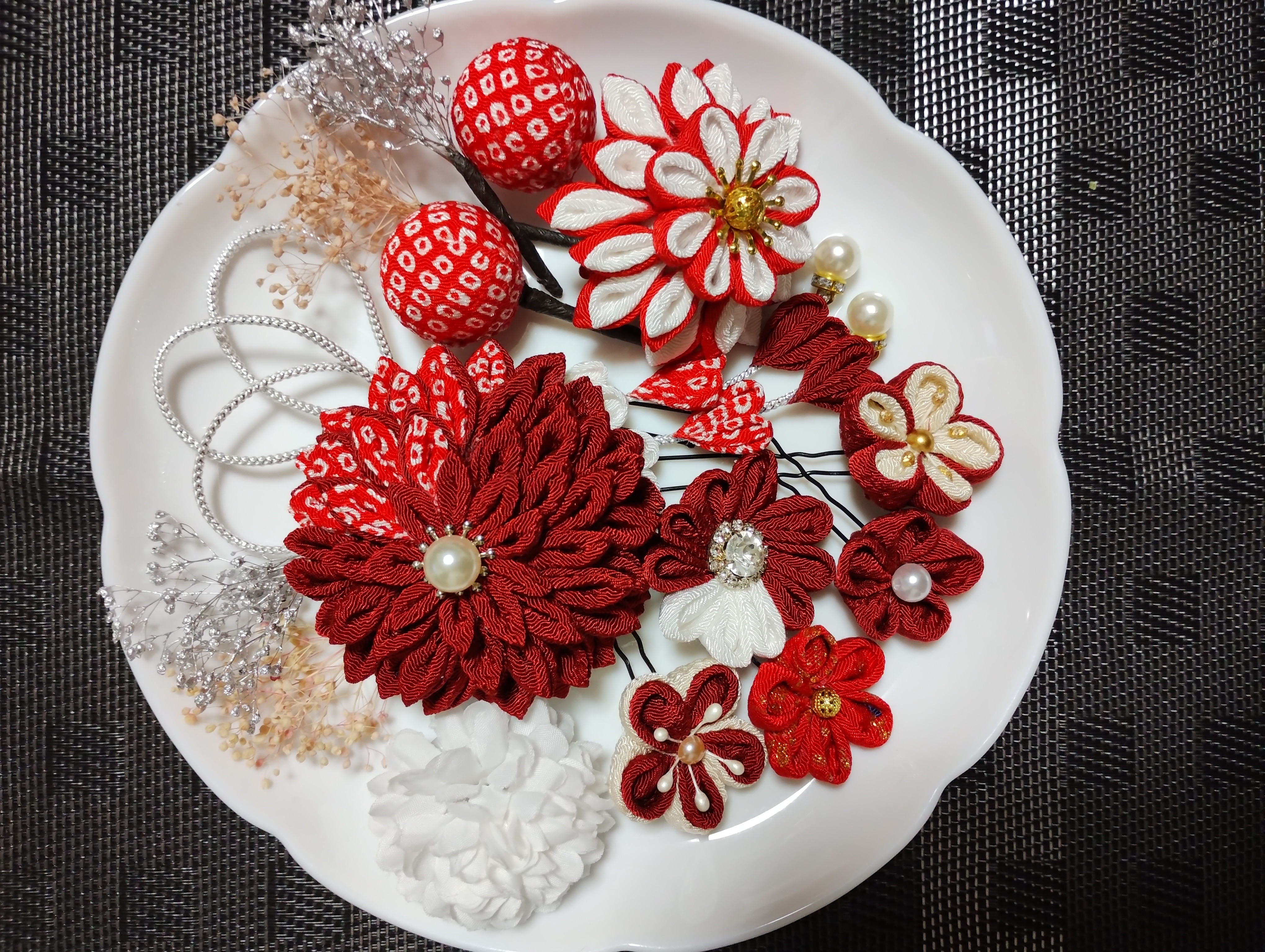 髪飾り　髪飾りえんじ　成人式髪飾り　卒業式髪飾り　七五三髪飾り　つまみ細工髪飾り　振袖髪飾り