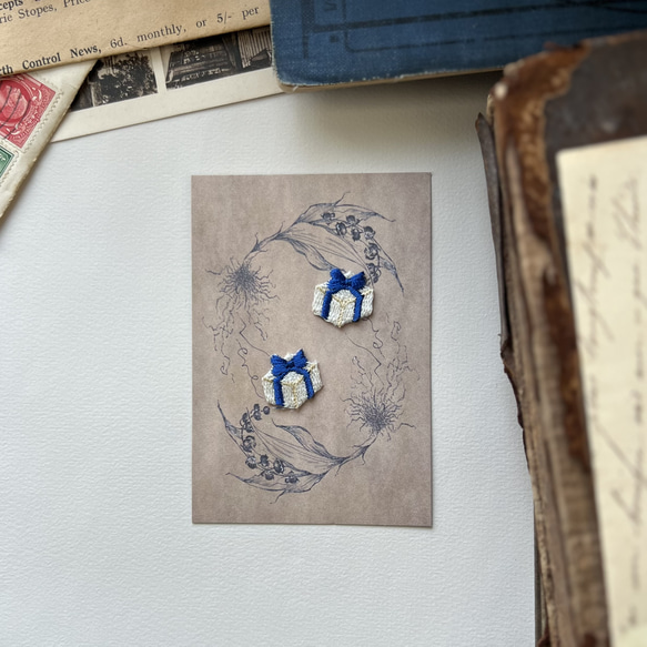 プレゼント【ブルー】2個セット /アイロンワッペン/刺繍 2枚目の画像