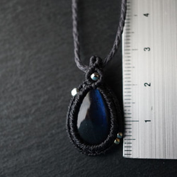 宝石質ブラックラブラドライトのマクラメネックレス - 漆黒 -＜一点物＞ 5枚目の画像