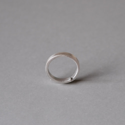 抱擁する銀の指輪 / 3mm / 指輪 シンプル 槌目 シルバー silver925 ピンキーリング ペアリング ギフト 5枚目の画像