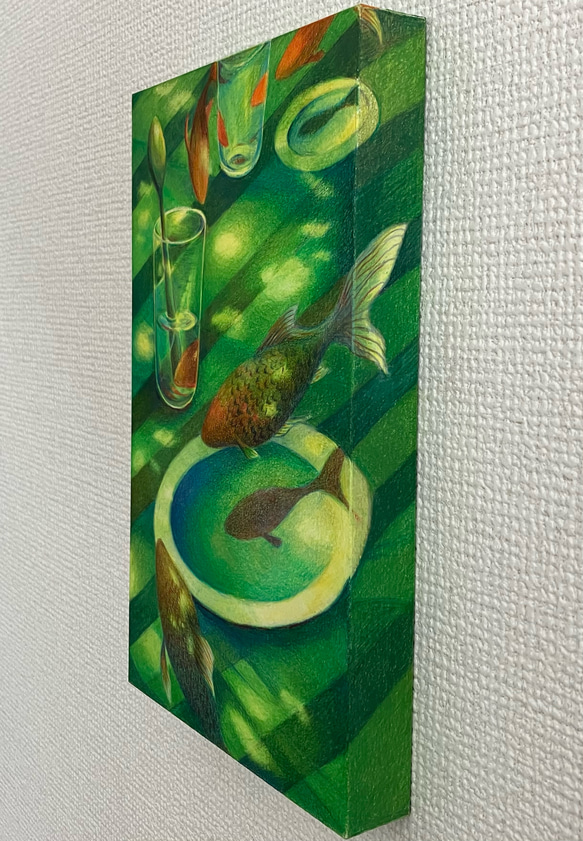 色鉛筆画(油性色鉛筆)  「緑吹く風に泳ぐ金魚」 原画　　　　一点物　黄金比パネル 4枚目の画像