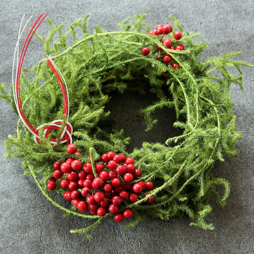 ラッピング無料❍ヒカゲノカズラとサンキライのお正月リース しめ縄