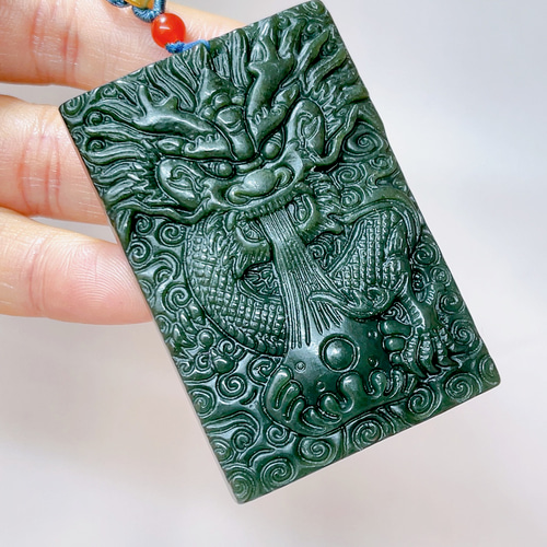 新入荷】天然玉石 和田玉碧玉 龍のレリーフネックレス 大判 鑑定