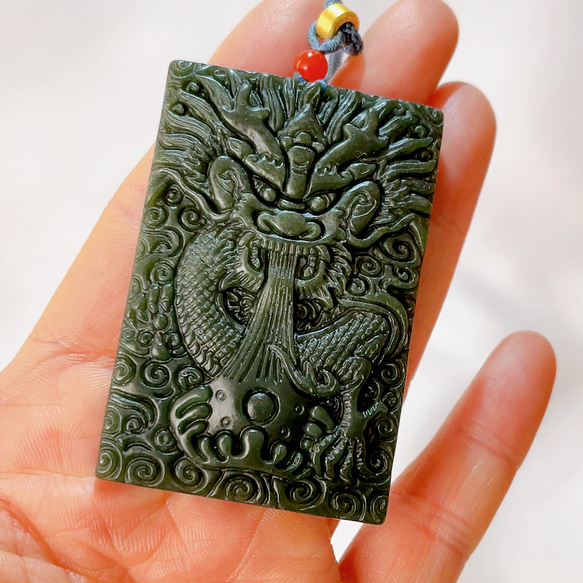 新入荷】天然玉石 和田玉碧玉 龍のレリーフネックレス 大判 鑑定