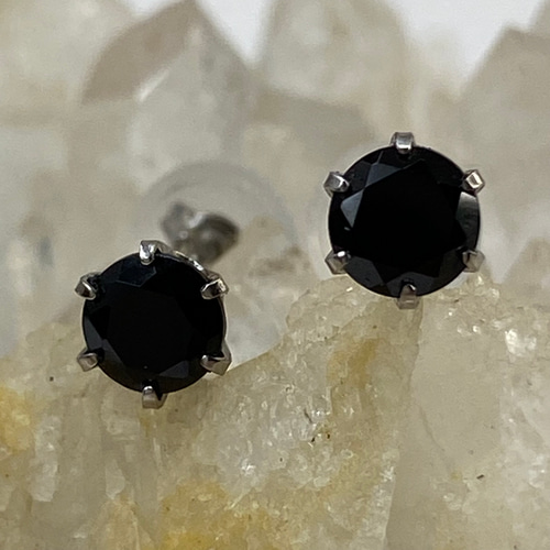 pt900 天然ブラックダイヤモンド 0.64ct プラチナピアス ピアス 