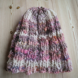 手紡ぎの空気を含んだとても軽い一点もの　airy beanie 11枚目の画像