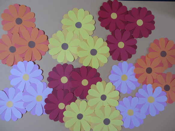 花（２枚重ね）　２４枚　〈春の壁面〉　画用紙　壁面飾り　保育園・幼稚園・学校・図書館その他施設　 6枚目の画像