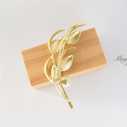 『ゴールドの葉とパールの輝きブローチ』 8枚目の画像