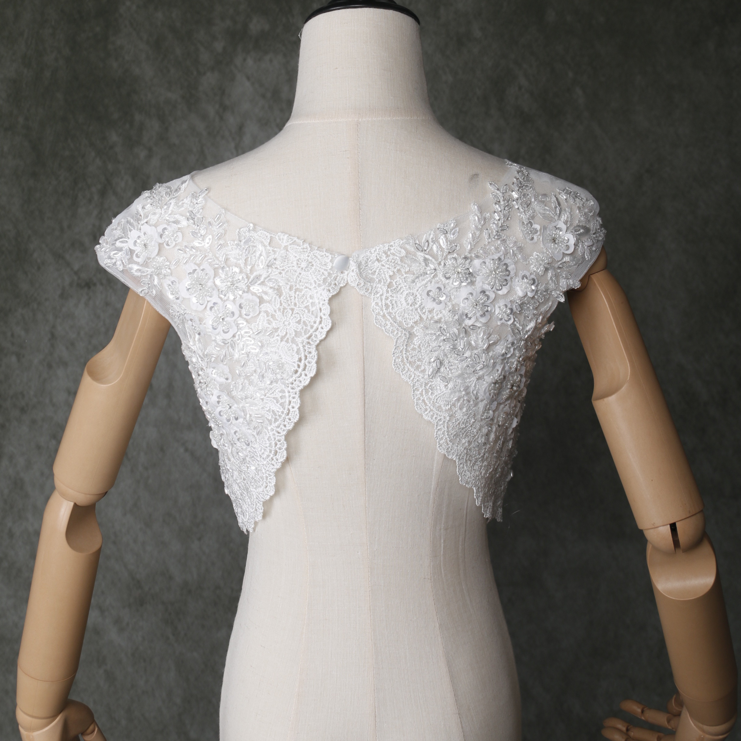 送料無料！ビジュー刺繍ボレロ　トップス  ドレスアレンジ　ベスト　色、サイズオーダー可能