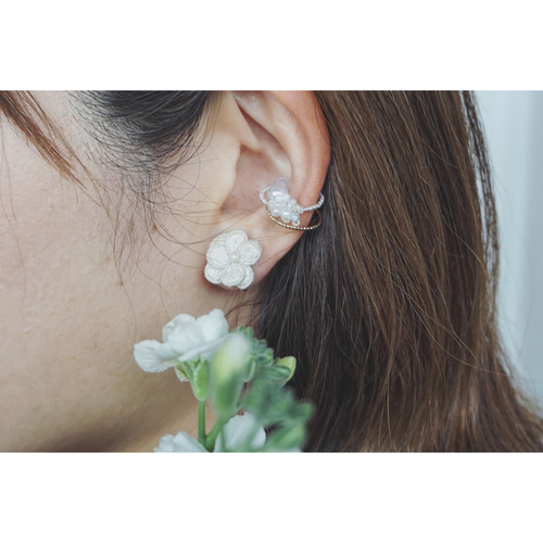 再販】お花の刺繍の耳飾り/糸のイヤーカフ セット イヤリング ピアス