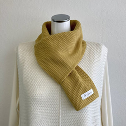 『ポコポコ』と表情豊かな【カノコ編み】のサッと巻けるコンパクトミニマフラー【クリーム】　 2枚目の画像