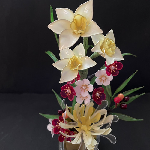 新春飾り 新春アレンジメント 菊 水仙 紅白梅 ディップフラワー
