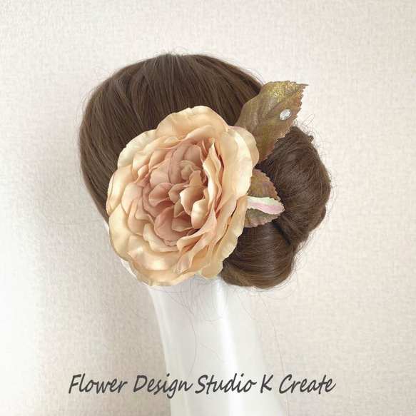 ベージュローズの髪飾り　フラメンコ　ベージュ　バラ　ダンス　髪飾り　花飾り 3枚目の画像