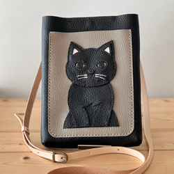 猫好きが作ったスマホポシェット＋(プラス)黒猫　黒本牛革ポシェット　送料無料　手縫い 1枚目の画像