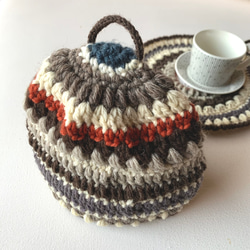 【セット】ウール100%　かぎ針編みのティーコゼーとポットマット　毛糸　編み物　ニット　帽子型　ポットカバー　鍋敷き 3枚目の画像