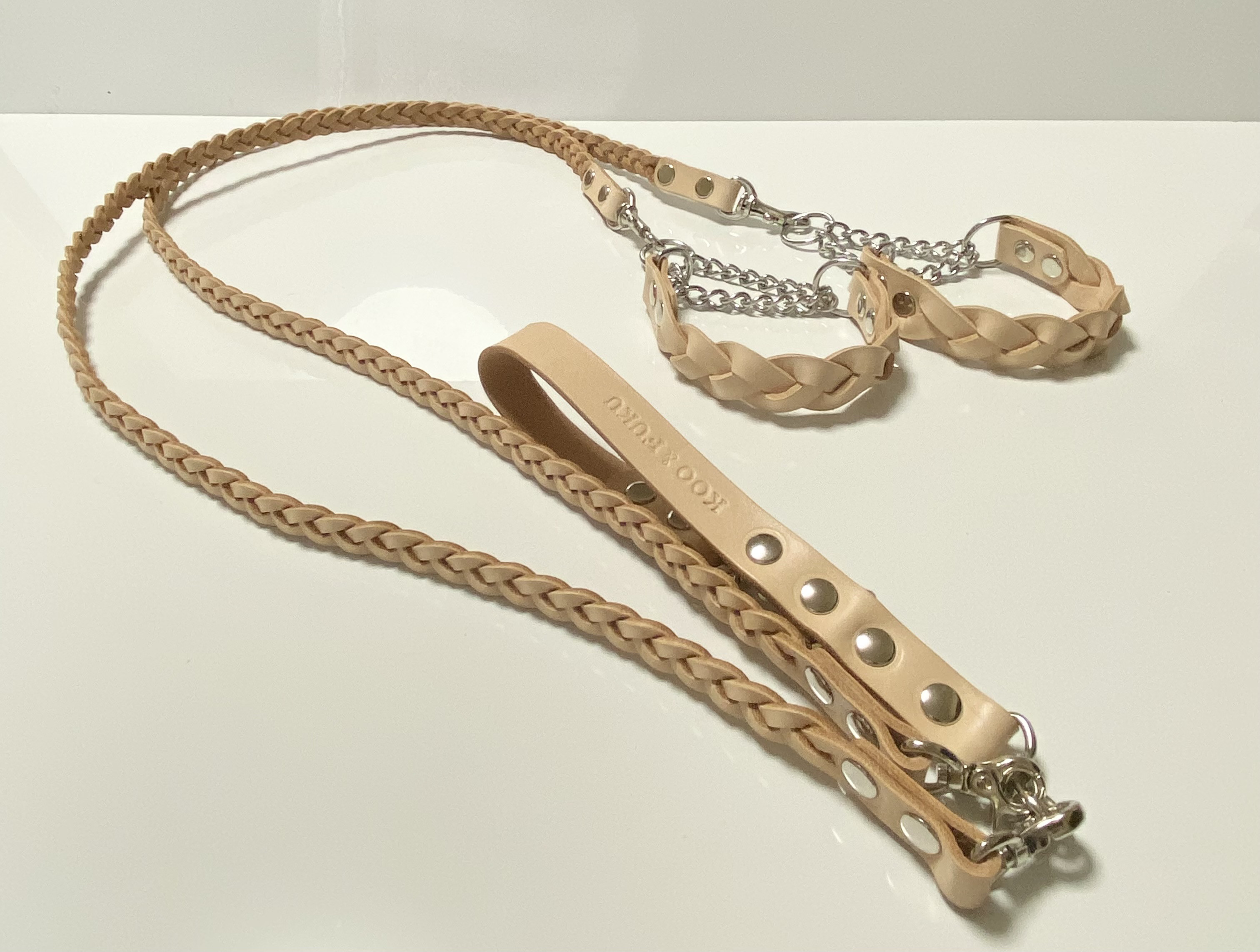 ヌメ革三つ編みツインリードとハーフチェーンの首輪セット