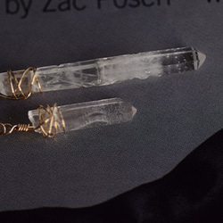 14kgf モスアクアマリン アイオライト クリスタル （ 水晶 アシンメトリー 氷柱カット フリー ロングフックピアス 7枚目の画像
