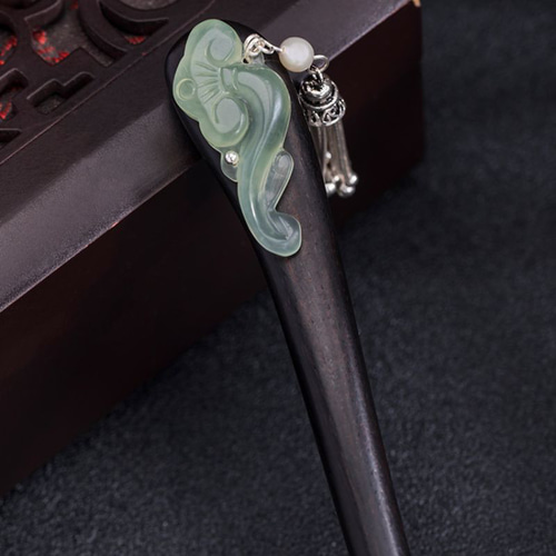 パールが揺れる如意の形のかんざし- 和装・洋装に合う幸運アイテムK084  