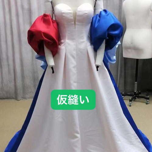 ボリューム袖 オフショルダー ロイヤルパープル 長いトレーン ボリューム袖 オフショルダー ロイヤルパープル 長いトレーン