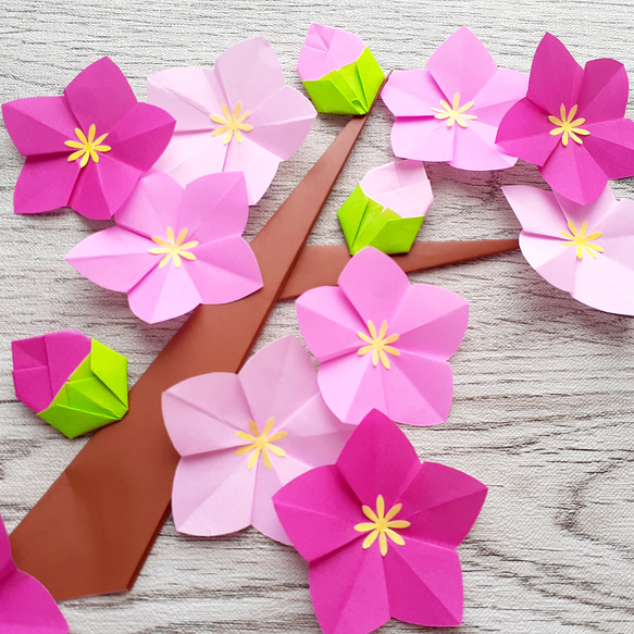 【折り紙　早春飾り　桃の花と木　】桃の節句　ひな祭り 1枚目の画像