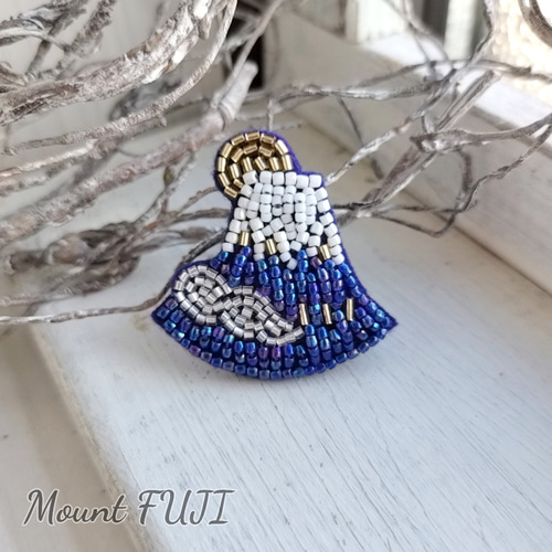 専用ページ ビーズブローチ ビーズ刺繍 アクセサリー