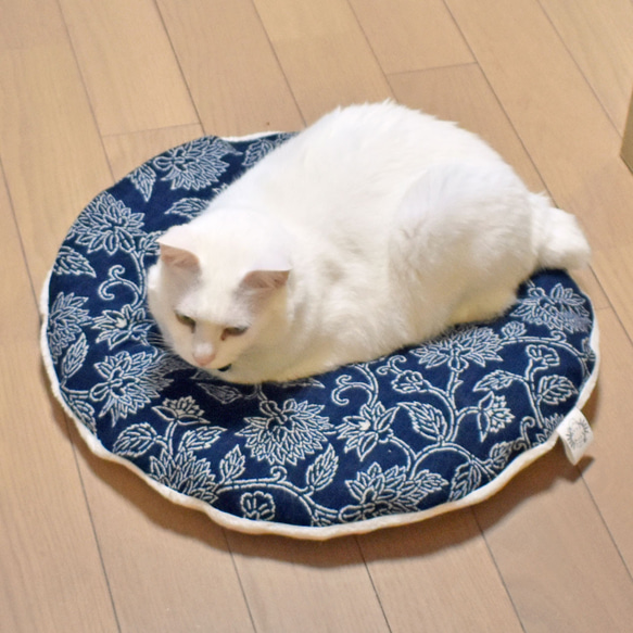 猫のための丸お座布　NO.1　菊　受注生産 11枚目の画像
